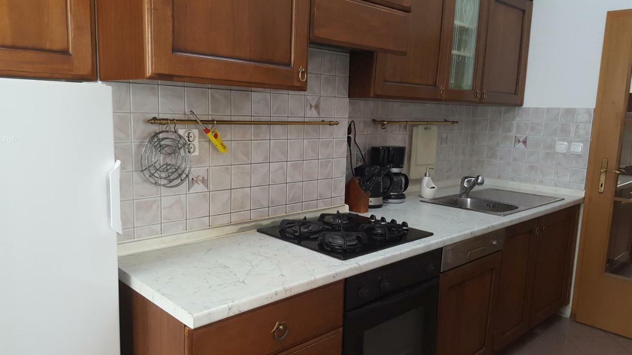 Centar Old Town, With Free Private Parking Apartment Pula Bagian luar foto