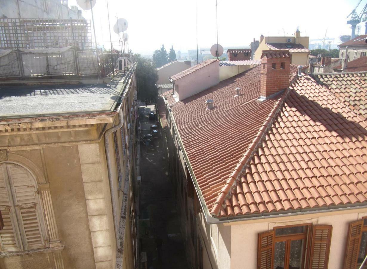 Centar Old Town, With Free Private Parking Apartment Pula Bagian luar foto
